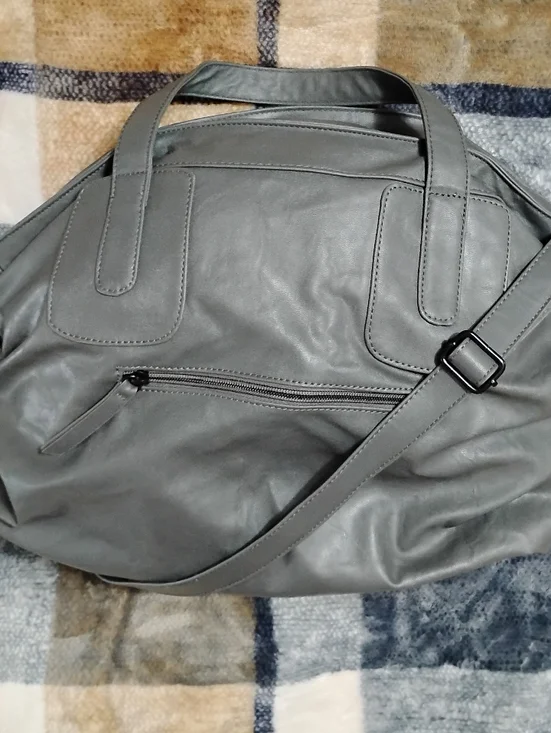 NWT💕OLIVIA & JOY New York! Gray Studded Large Tote Bag with Removable Strap - Picture 2 of 12